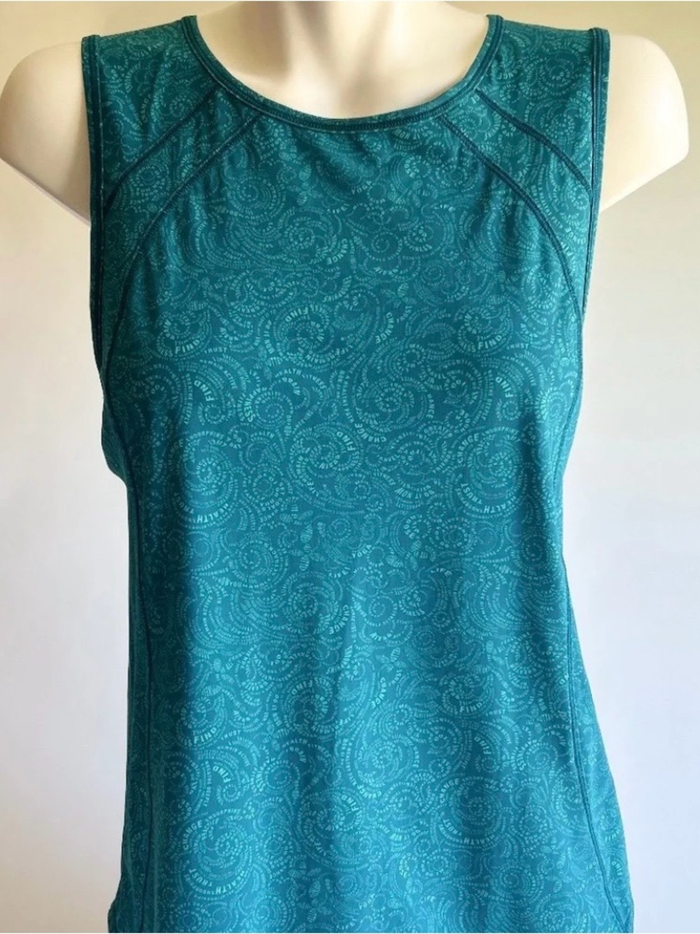 New Lululemon Green Sleeveless Top size M.